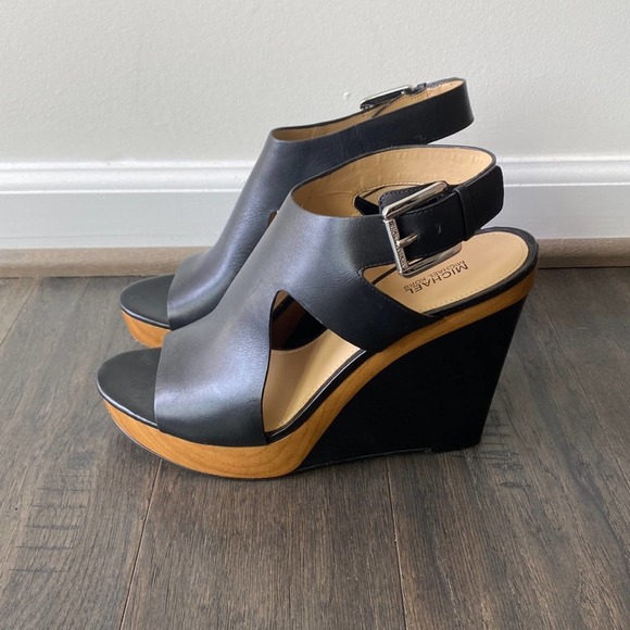 Michael Kors Black Leather Classic Wood Stack Wedge Size 10